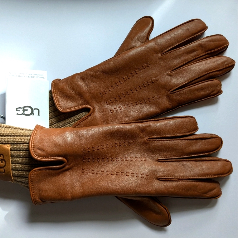 NWT UGG Australia Tech Knit Cuff Gloves - Leather Women medium